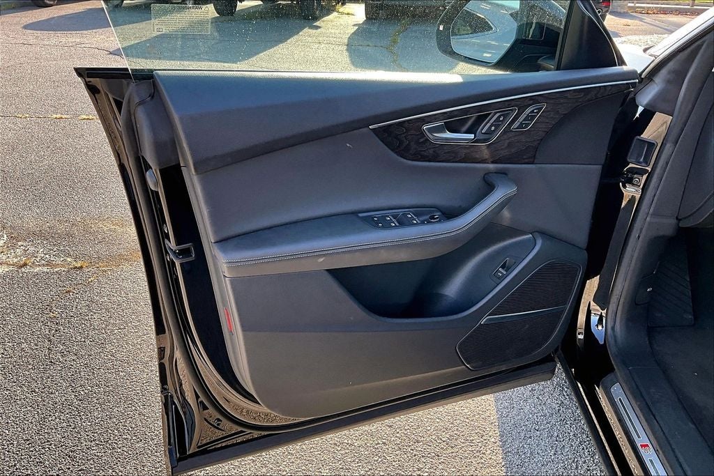 2023 Audi Q8 55 Prestige quattro