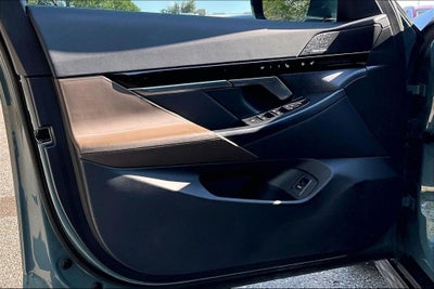 2024 BMW 5 Series 530i