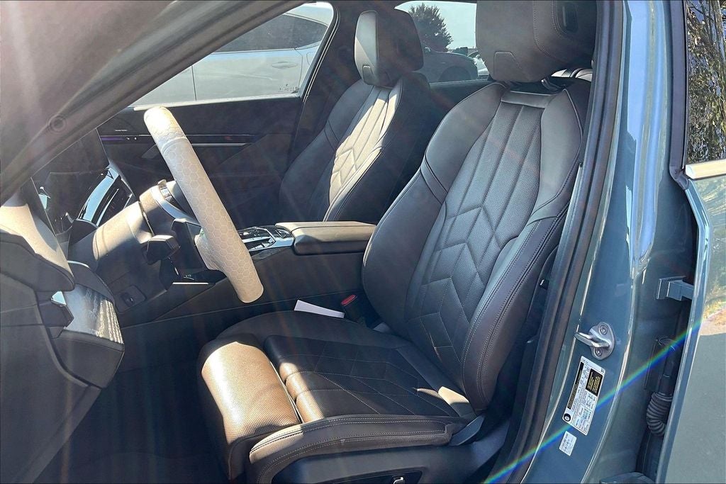 2024 BMW 5 Series 530i