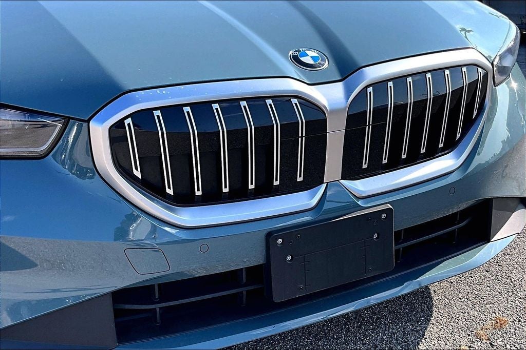 2024 BMW 5 Series 530i
