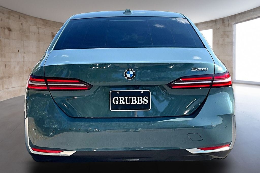 2024 BMW 5 Series 530i