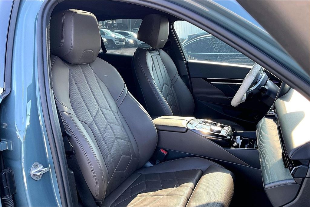2024 BMW 5 Series 530i