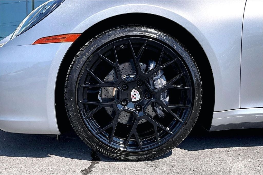 2021 Porsche 911 Carrera