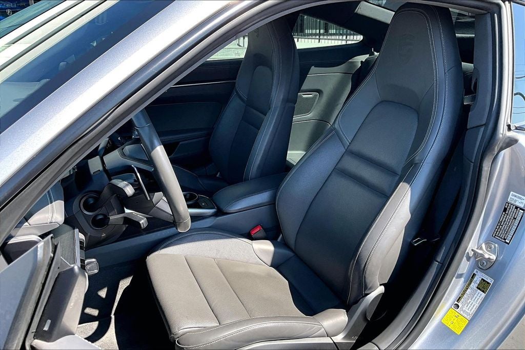 2021 Porsche 911 Carrera