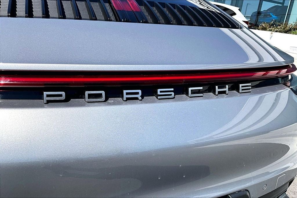 2021 Porsche 911 Carrera