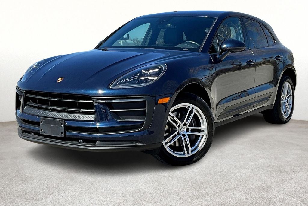 2022 Porsche Macan Base