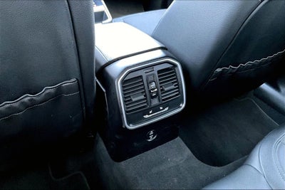 2022 Porsche Macan Base