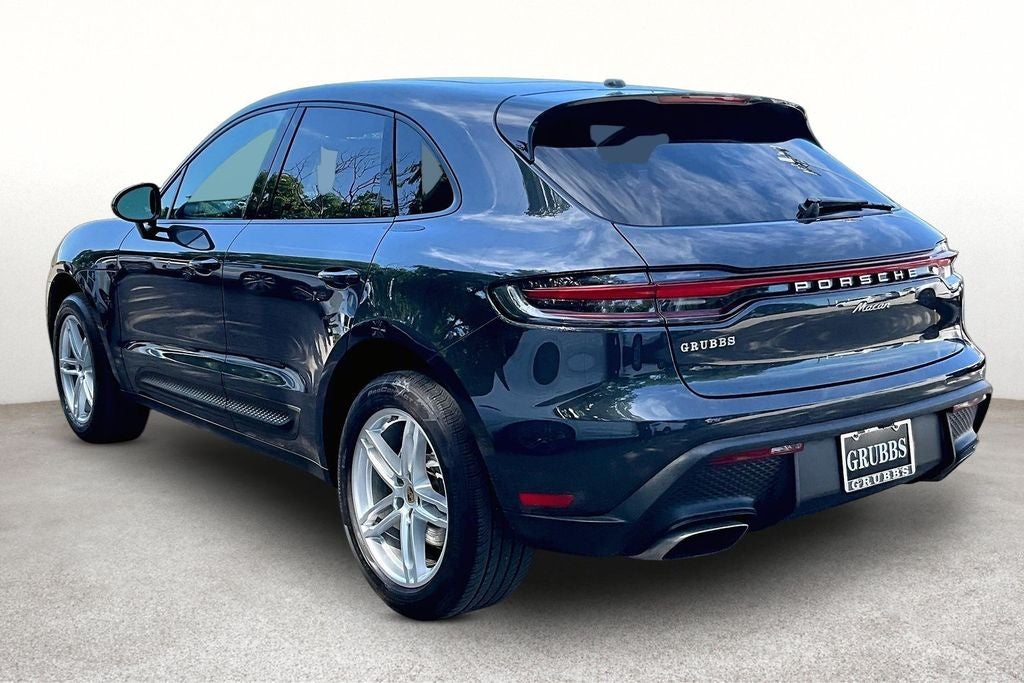 2022 Porsche Macan Base