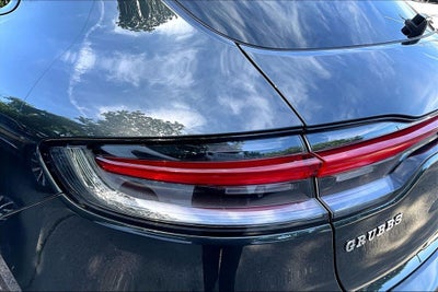 2022 Porsche Macan Base