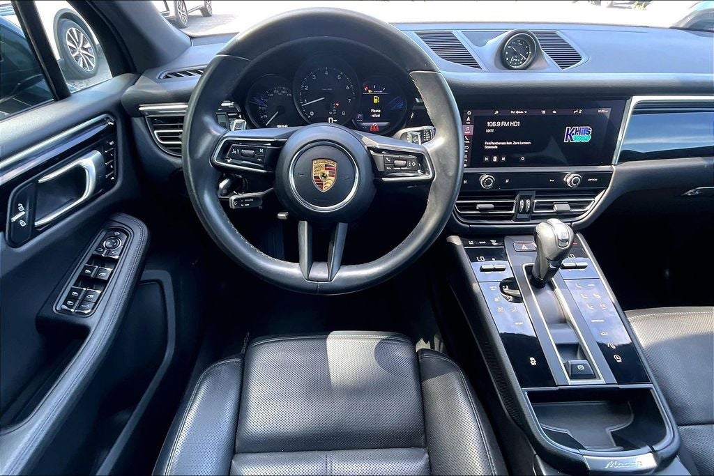 2022 Porsche Macan Base