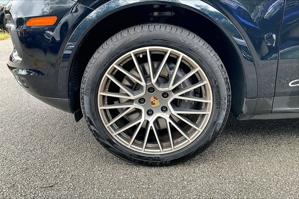 2023 Porsche Cayenne Platinum Edition