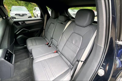 2023 Porsche Cayenne Platinum Edition