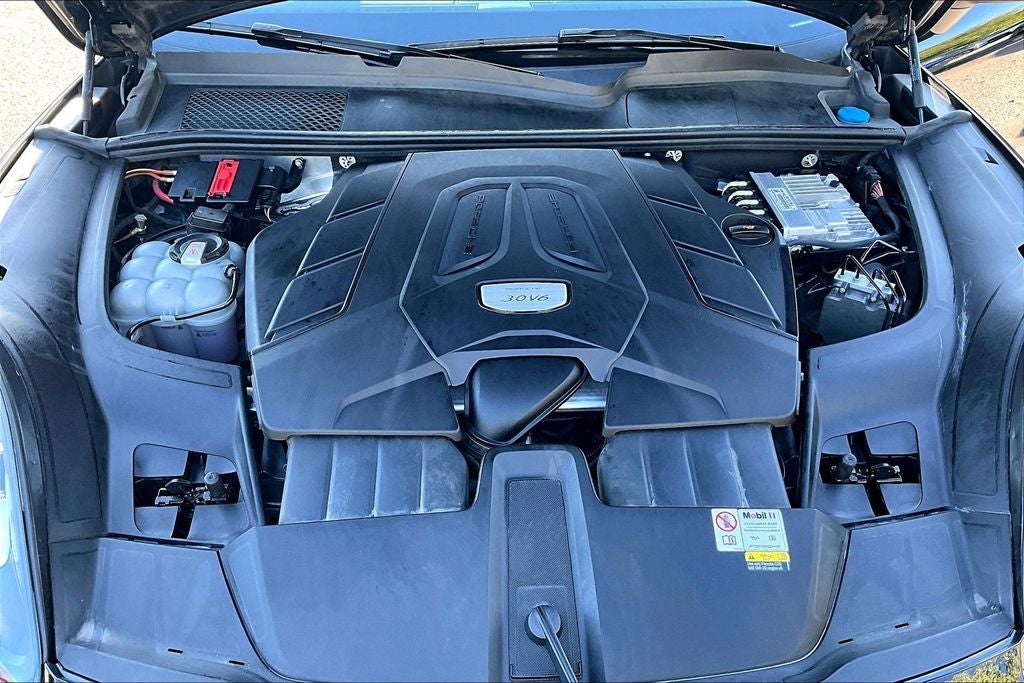 2023 Porsche Cayenne Base