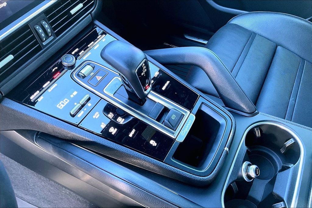 2023 Porsche Cayenne Base