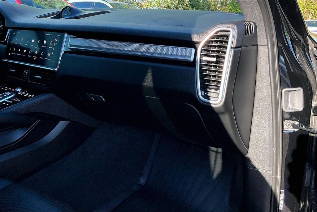 2023 Porsche Cayenne Base