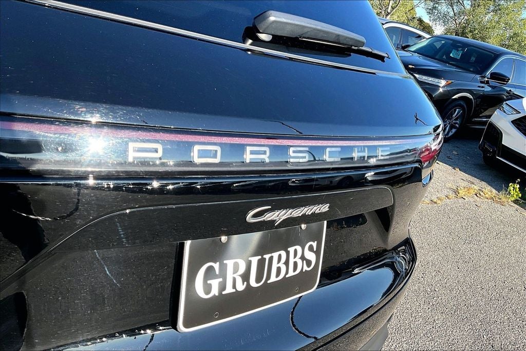 2023 Porsche Cayenne Base