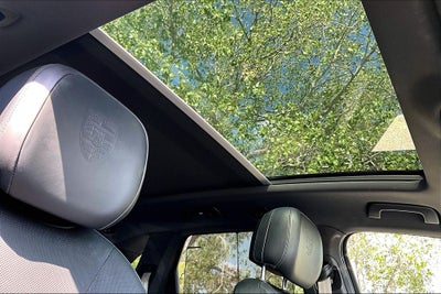 2022 Porsche Cayenne E-Hybrid Platinum Edition