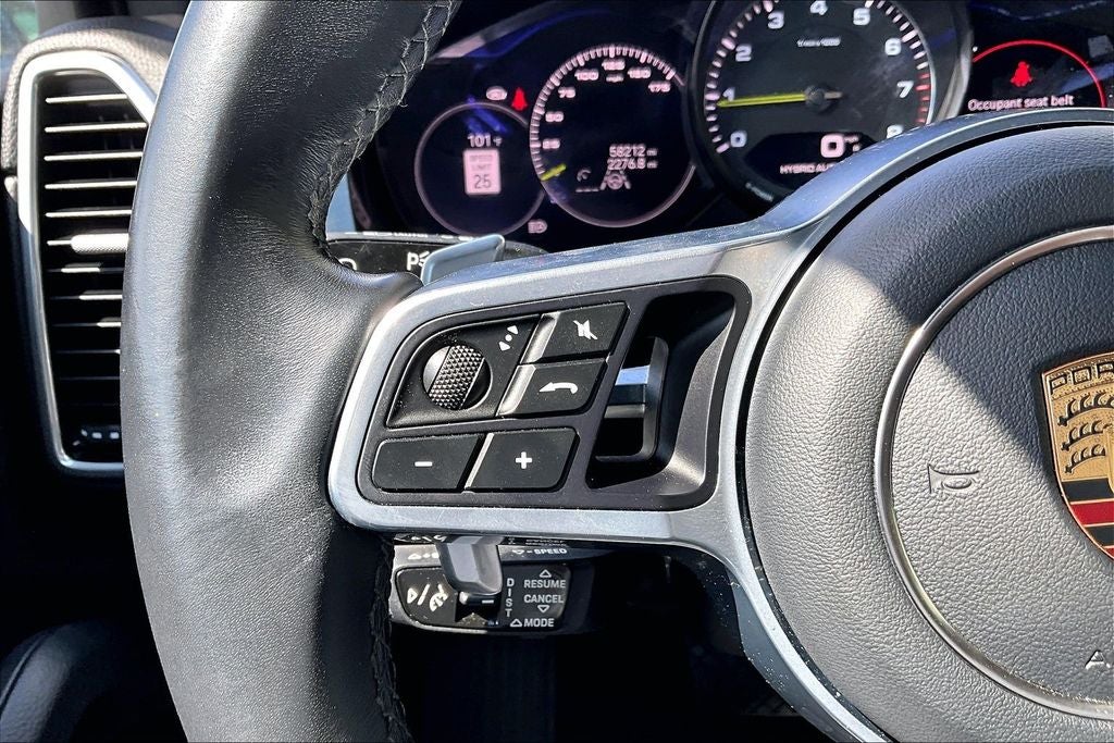2022 Porsche Cayenne E-Hybrid Platinum Edition