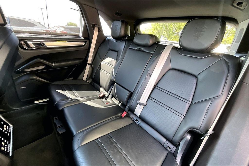 2022 Porsche Cayenne E-Hybrid Platinum Edition