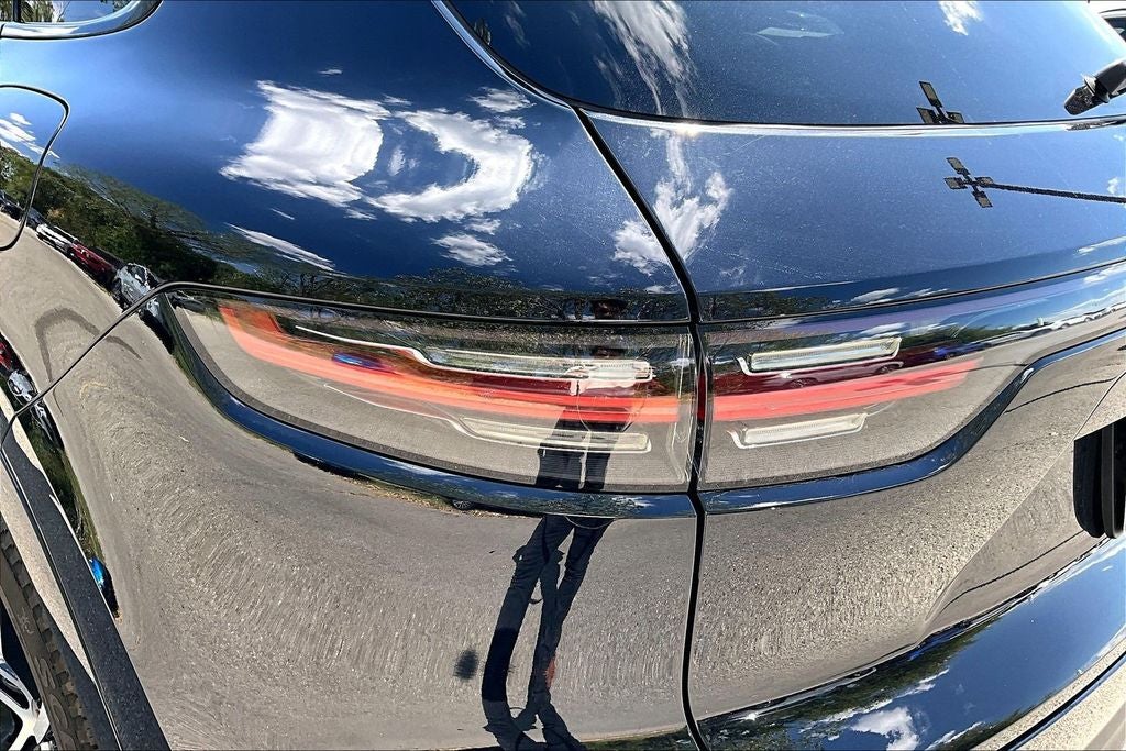 2022 Porsche Cayenne E-Hybrid Platinum Edition