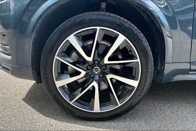 2022 Volvo XC90 T6 Momentum
