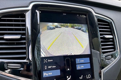 2022 Volvo XC90 T6 Momentum
