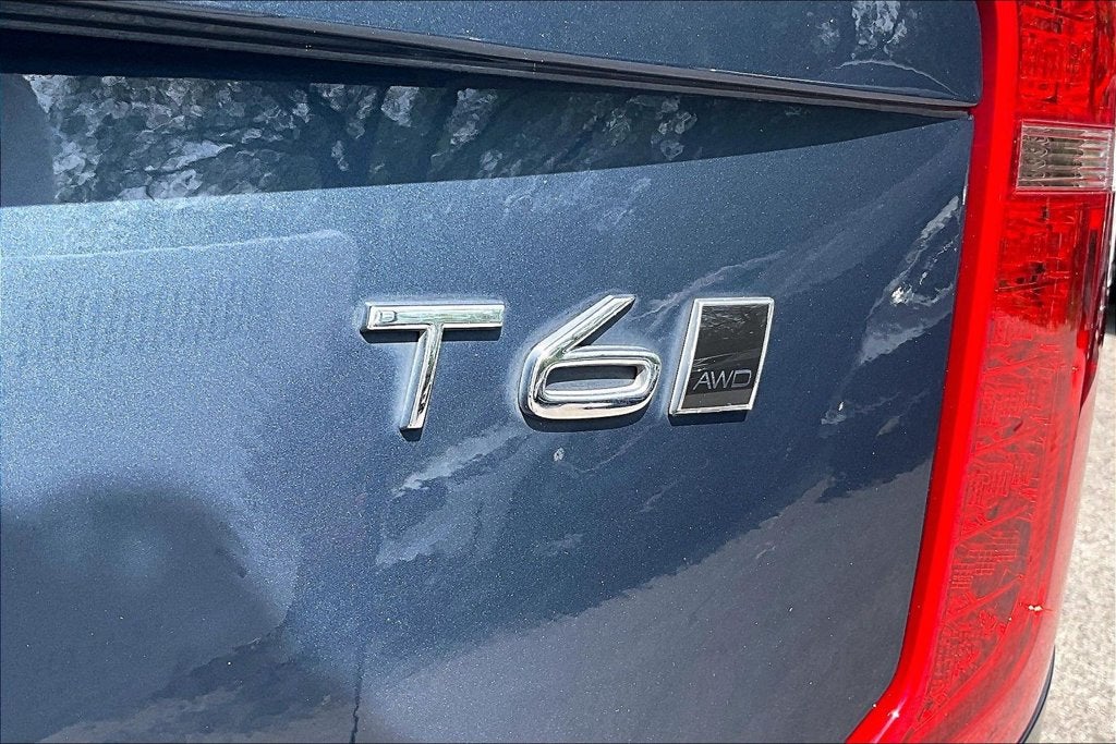 2022 Volvo XC90 T6 Momentum