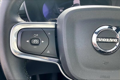 2025 Volvo XC40 B5 Plus Dark Theme