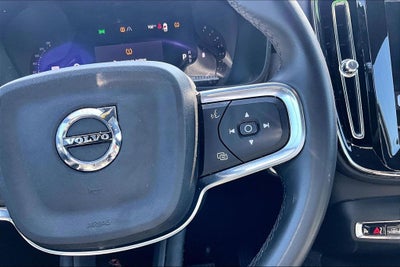 2025 Volvo XC40 B5 Core