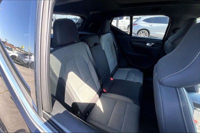 2025 Volvo XC40 B5 Core