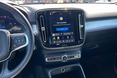 2025 Volvo XC40 B5 Core