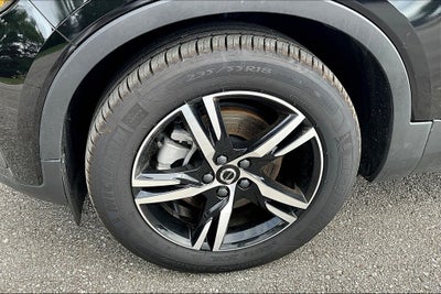 2024 Volvo XC40 B5 Core