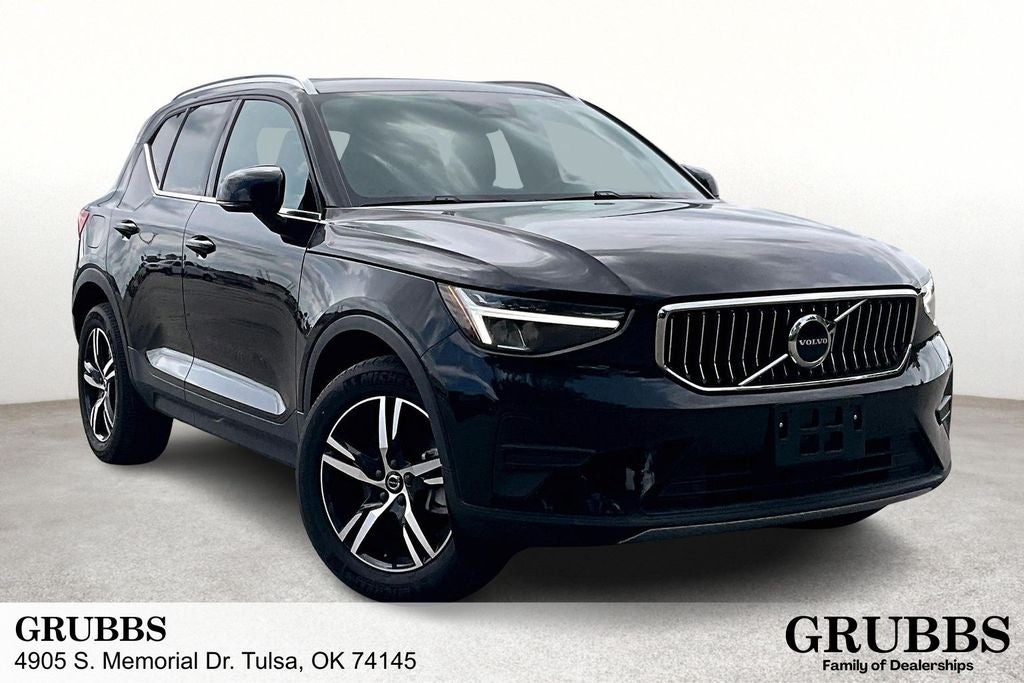 2024 Volvo XC40 B5 Core