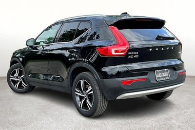 2024 Volvo XC40 B5 Core