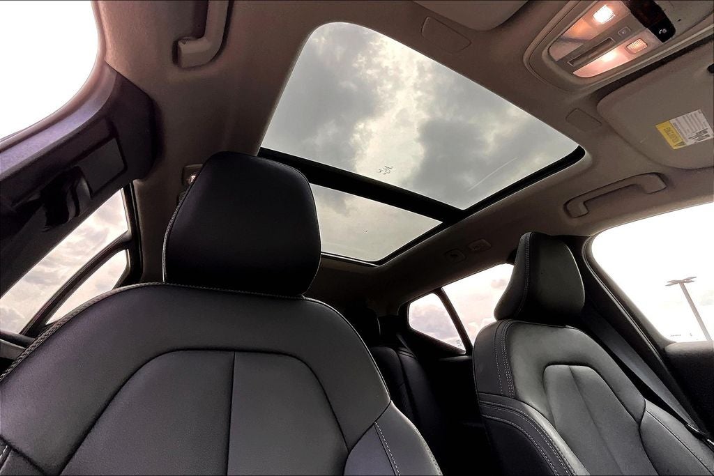 2024 Volvo XC40 B5 Core