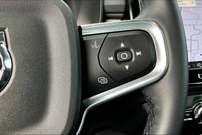 2024 Volvo XC40 B5 Core