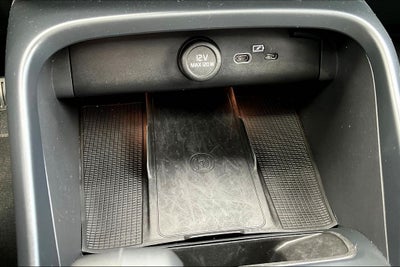 2024 Volvo XC40 B5 Core