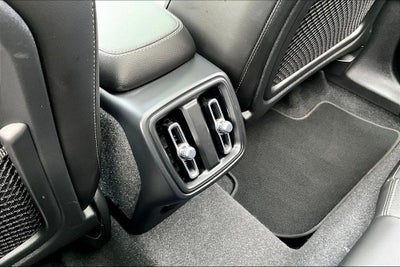 2024 Volvo XC40 B5 Core