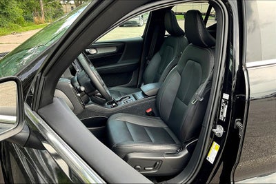 2024 Volvo XC40 B5 Core