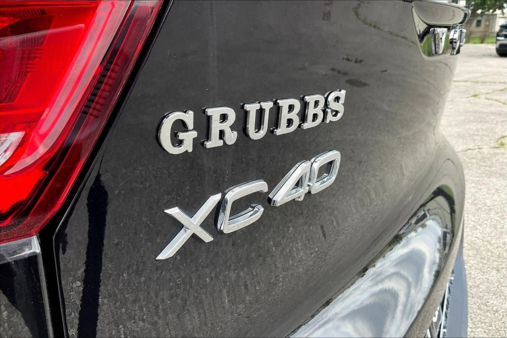 2024 Volvo XC40 B5 Core