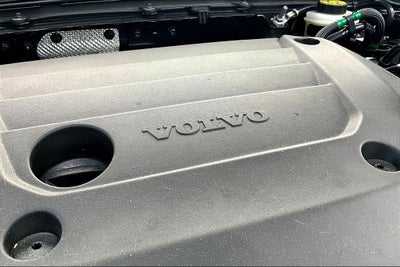 2024 Volvo XC40 B5 Core