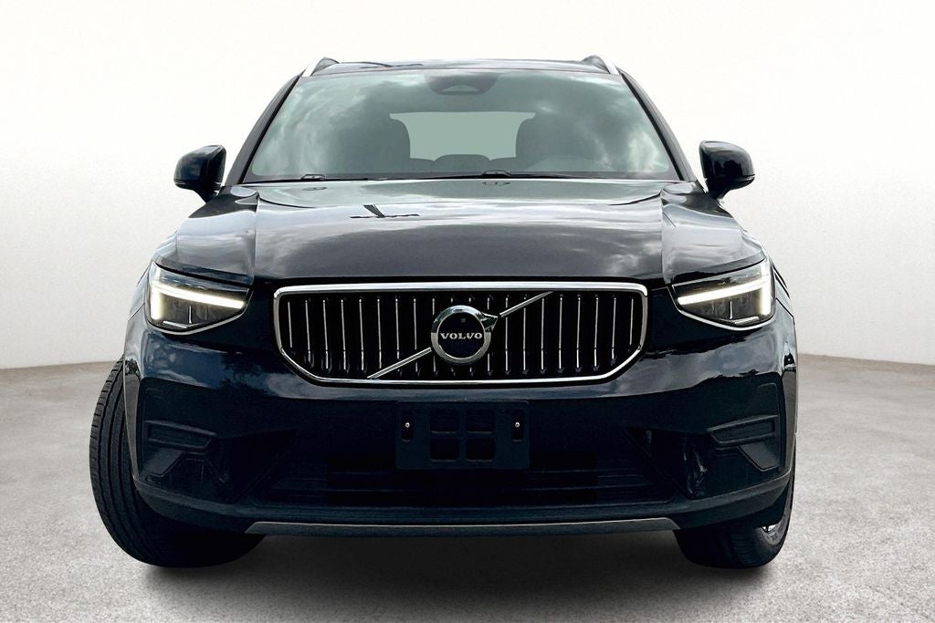 2024 Volvo XC40 B5 Core