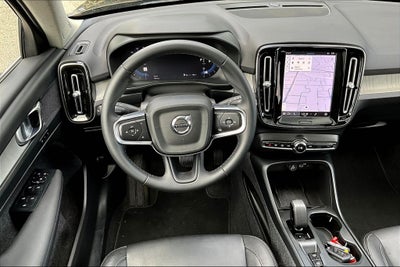 2024 Volvo XC40 B5 Core